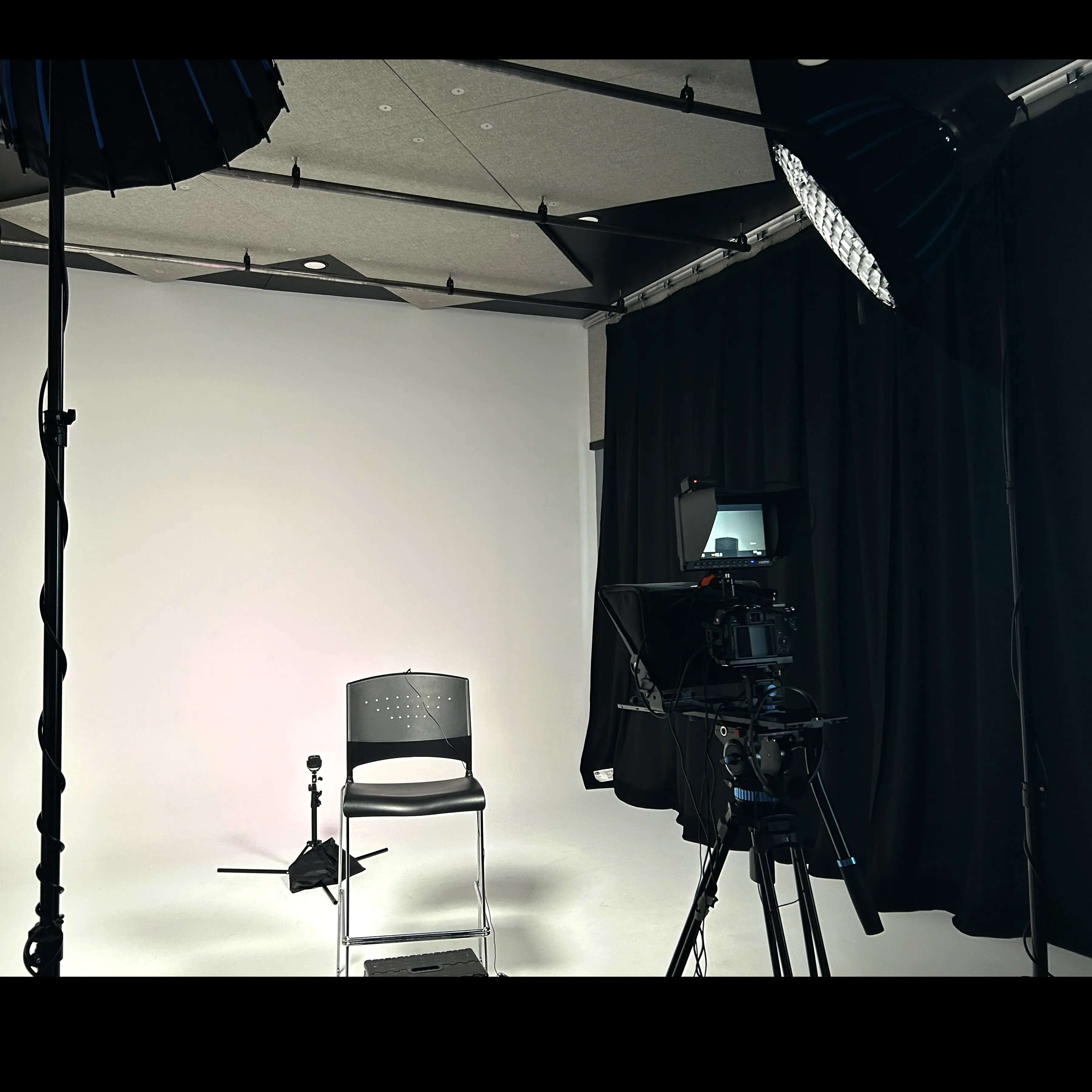 Phoenix Authority Experience studio lighting and production environment